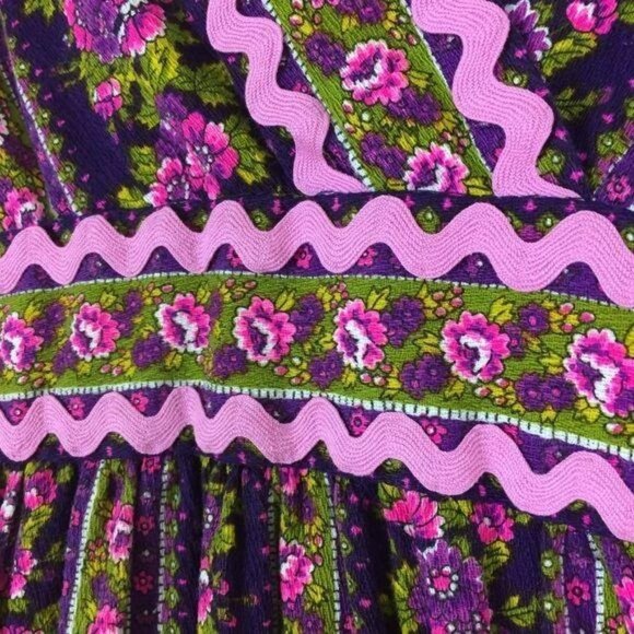 VINTAGE Purple Floral Dress - Picture 3 of 5
